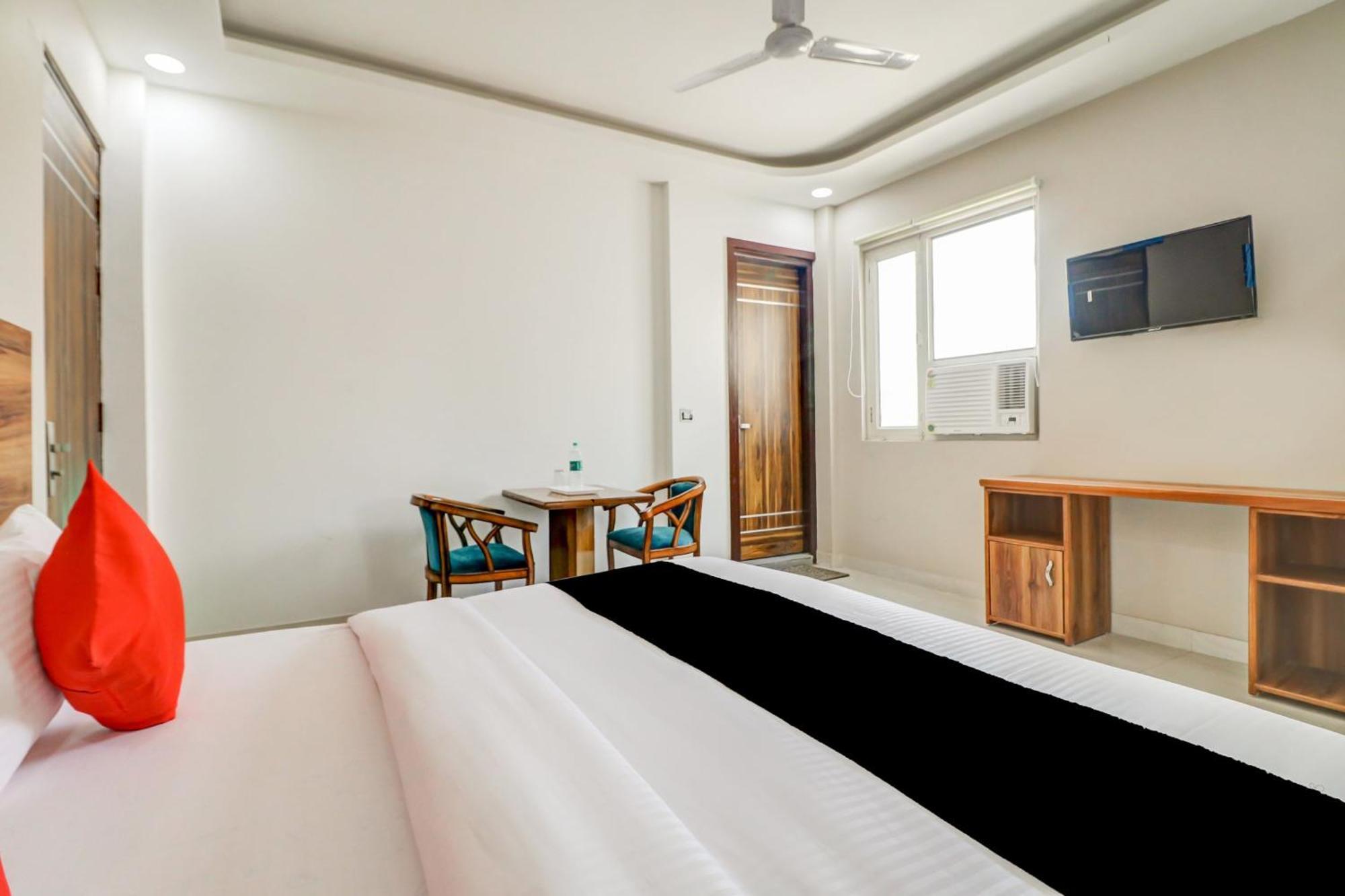 Oyo Flagship 80318 Hotel Sai Plaza Near Indira Gandhi International Airport New Delhi Exterior photo