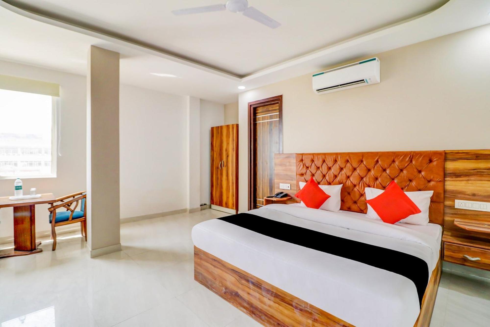 Oyo Flagship 80318 Hotel Sai Plaza Near Indira Gandhi International Airport New Delhi Exterior photo
