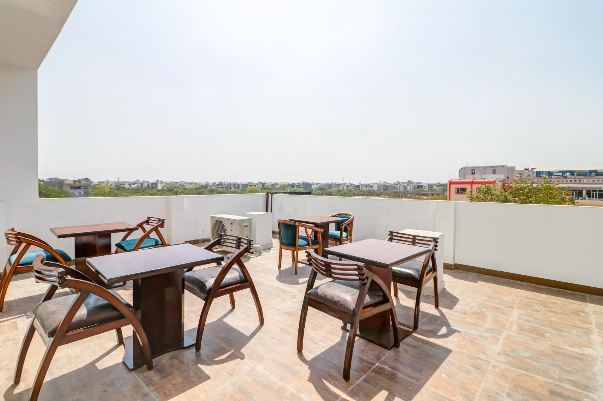 Oyo Flagship 80318 Hotel Sai Plaza Near Indira Gandhi International Airport New Delhi Exterior photo